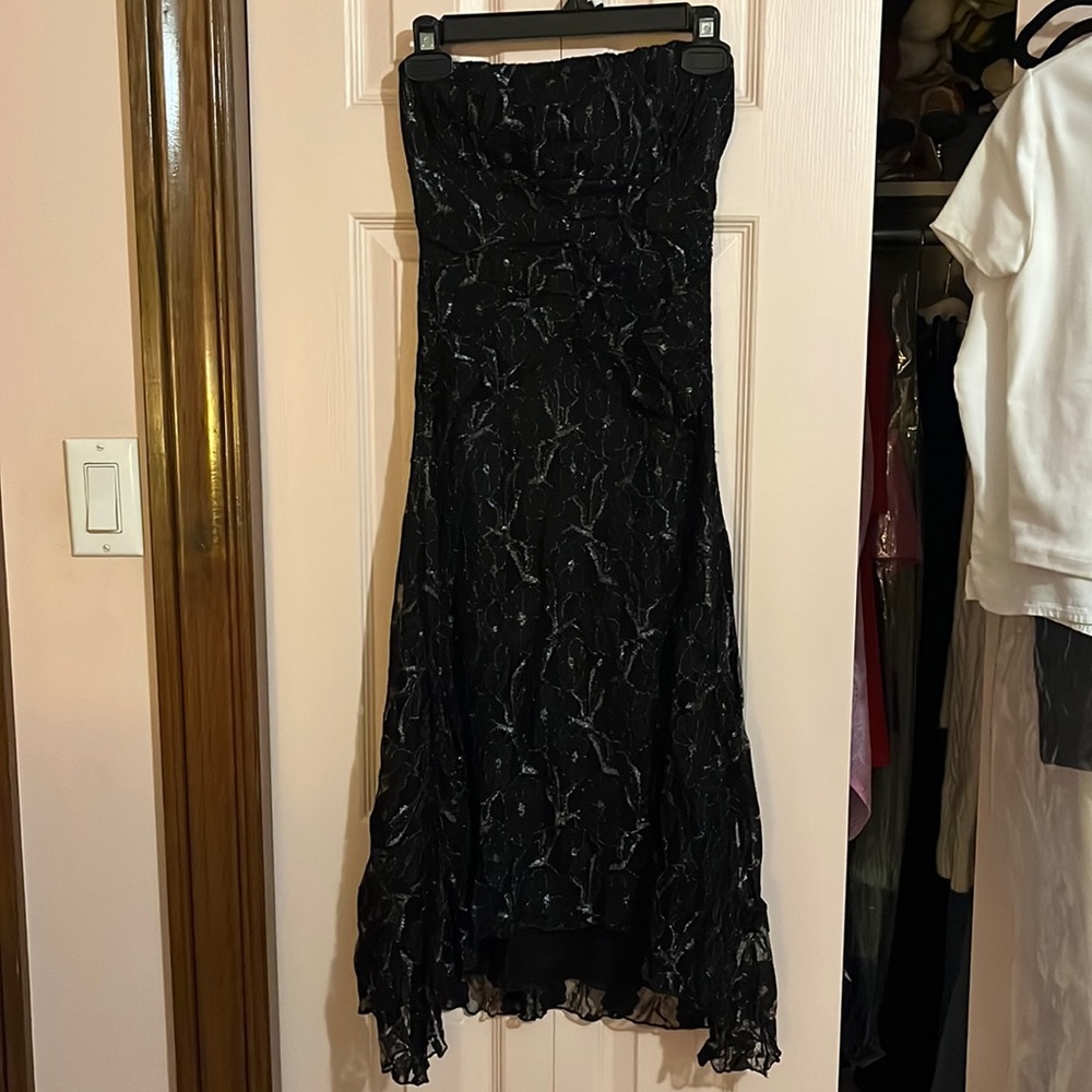 Le Chateau 2000s Midi Dress Black Lace w Silver Accents. Size Extra Small XS